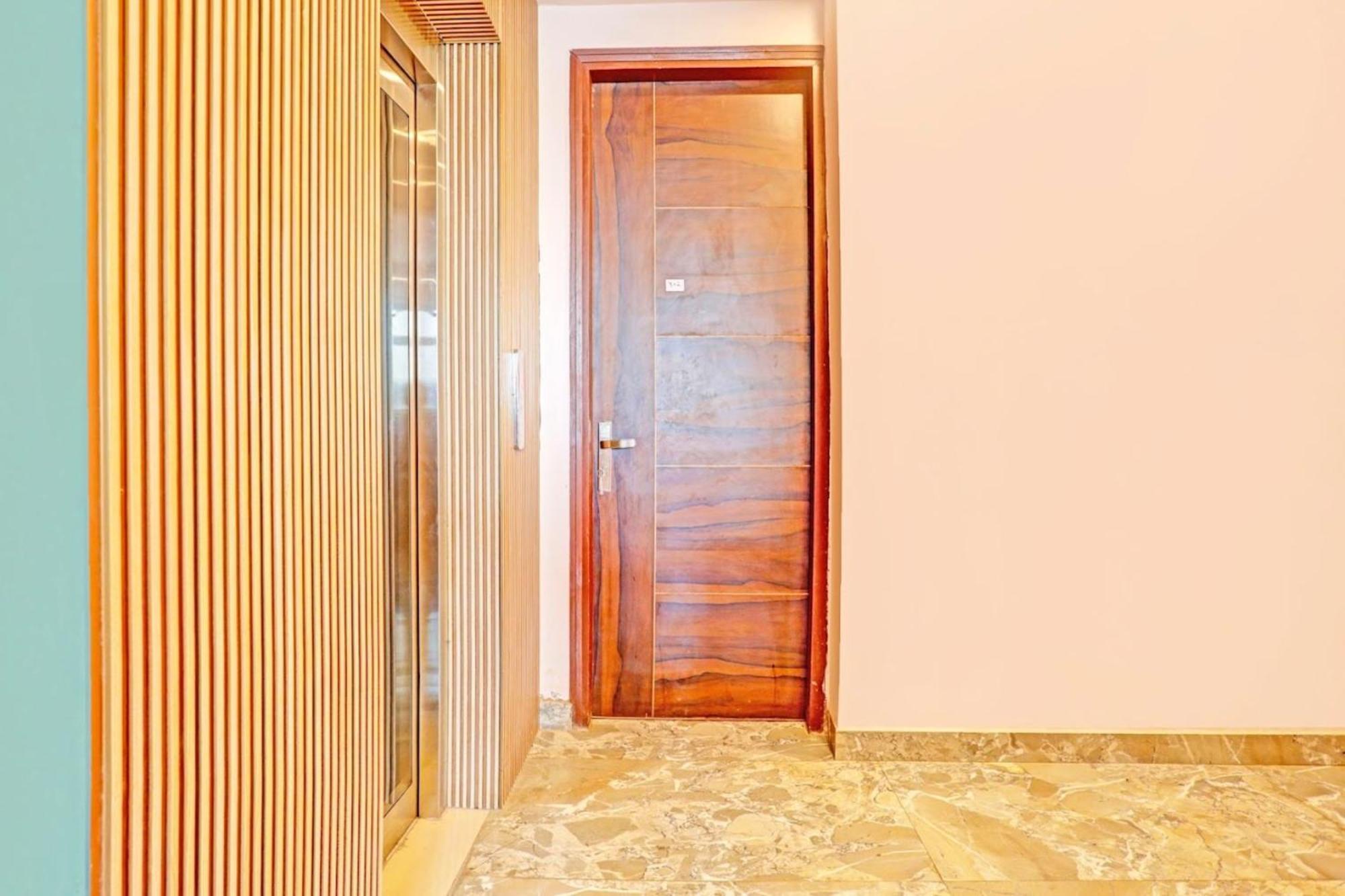 Del Fox Hotel Shanti Residency - Just A Minute Away From New Delhi Railway Station And Connaught Place & 5 Mins From Vfs מראה חיצוני תמונה