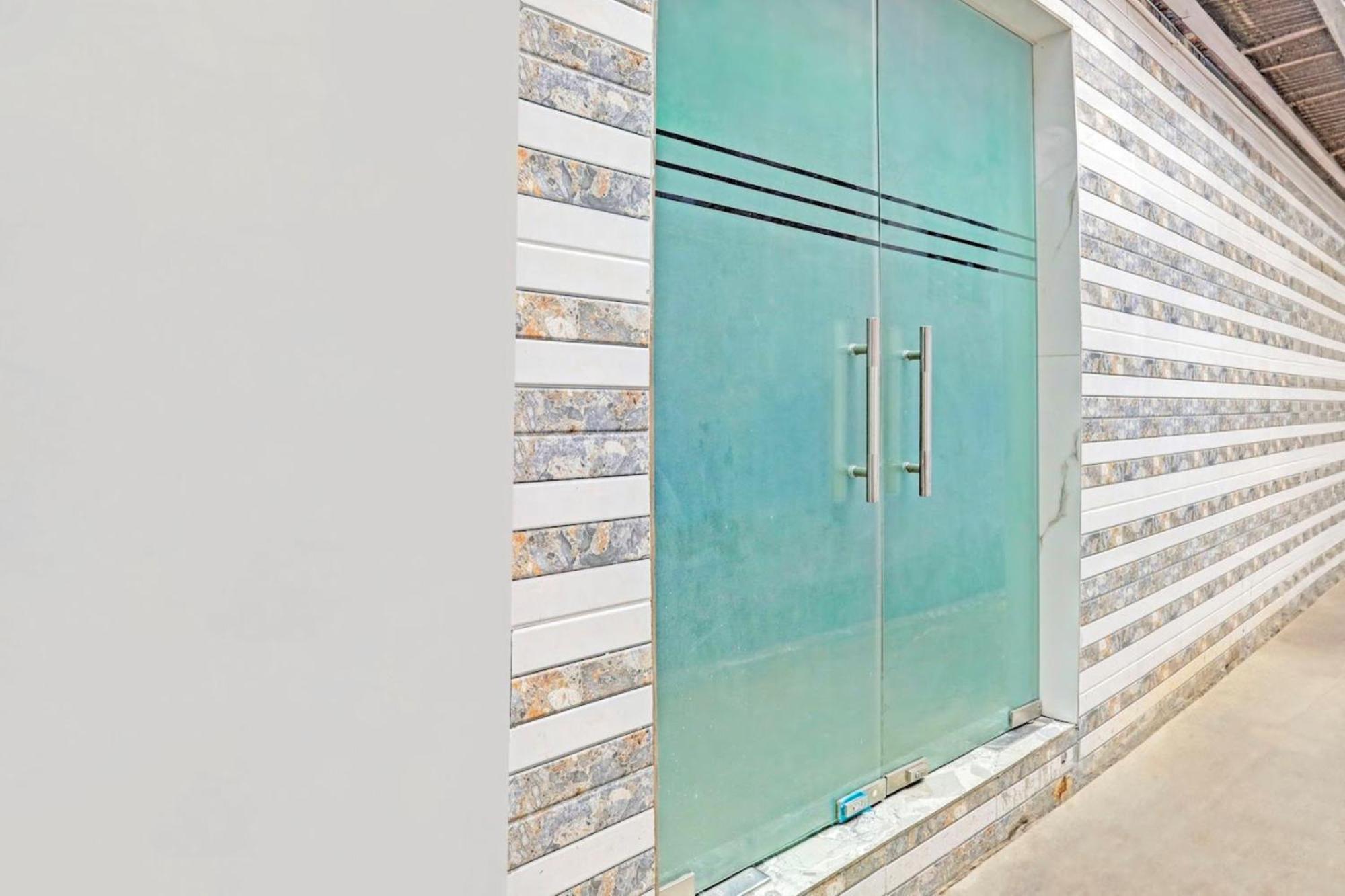 Del Fox Hotel Shanti Residency - Just A Minute Away From New Delhi Railway Station And Connaught Place & 5 Mins From Vfs מראה חיצוני תמונה