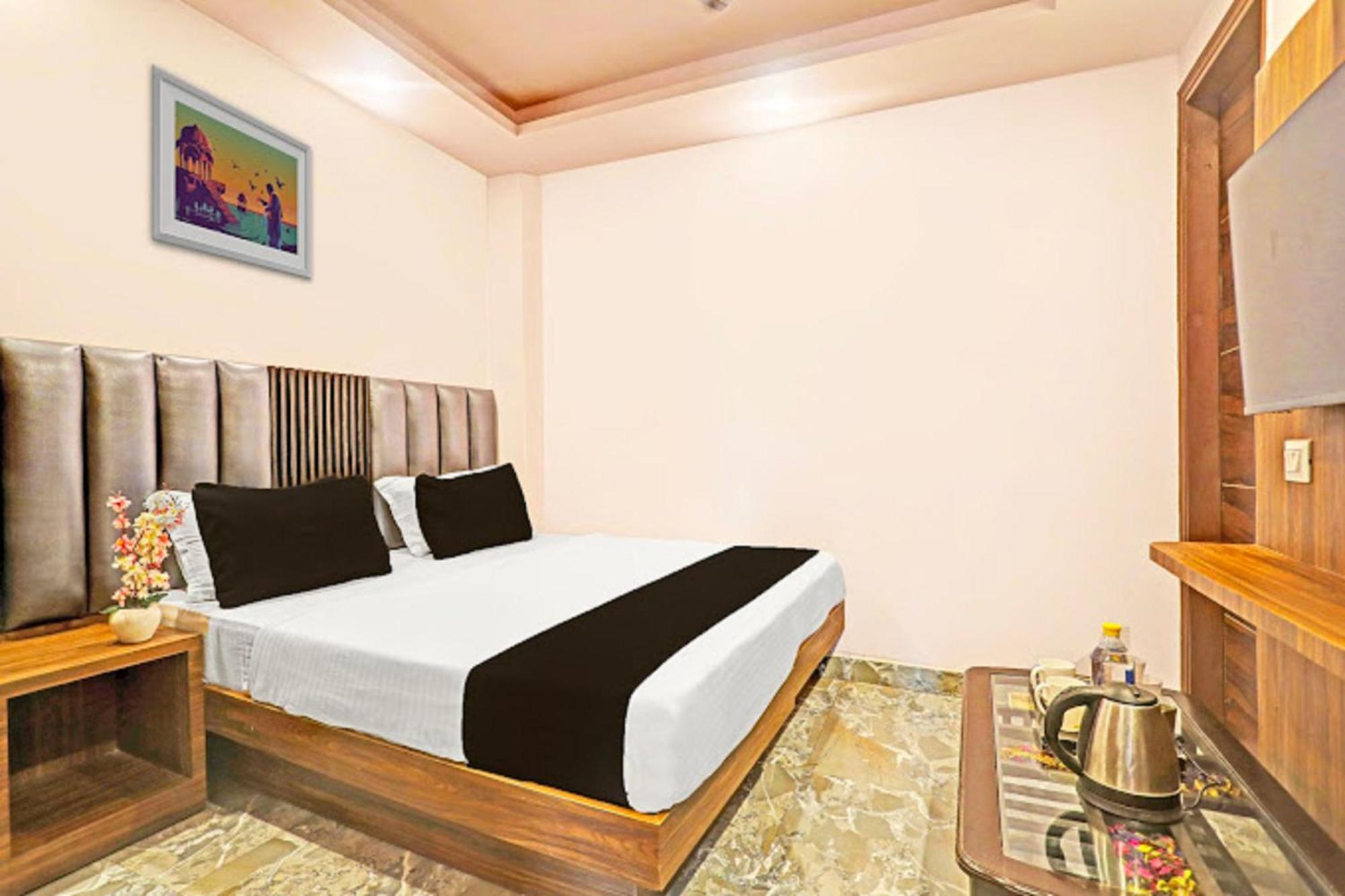 Del Fox Hotel Shanti Residency - Just A Minute Away From New Delhi Railway Station And Connaught Place & 5 Mins From Vfs מראה חיצוני תמונה