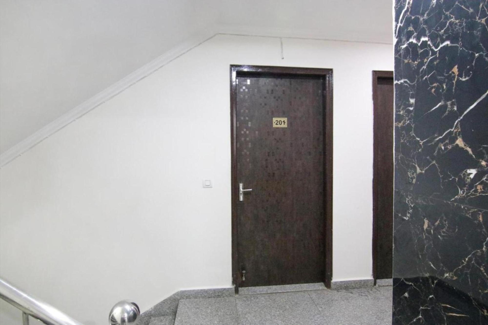 Del Fox Hotel Shanti Residency - Just A Minute Away From New Delhi Railway Station And Connaught Place & 5 Mins From Vfs מראה חיצוני תמונה